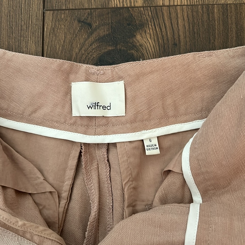 Aritzia Wilfred Straight Leg Pants in Dusty Rose with White Trim